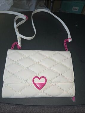 White quilter Betsy Johnson Bag with Pink Heart Accent